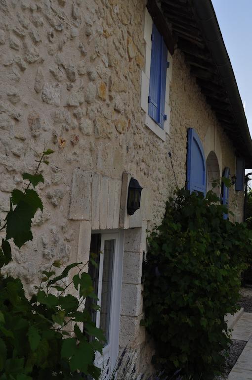 Chambres D'Hotes La Grange Au Bois Champagne-et-Fontaine Exteriér fotografie