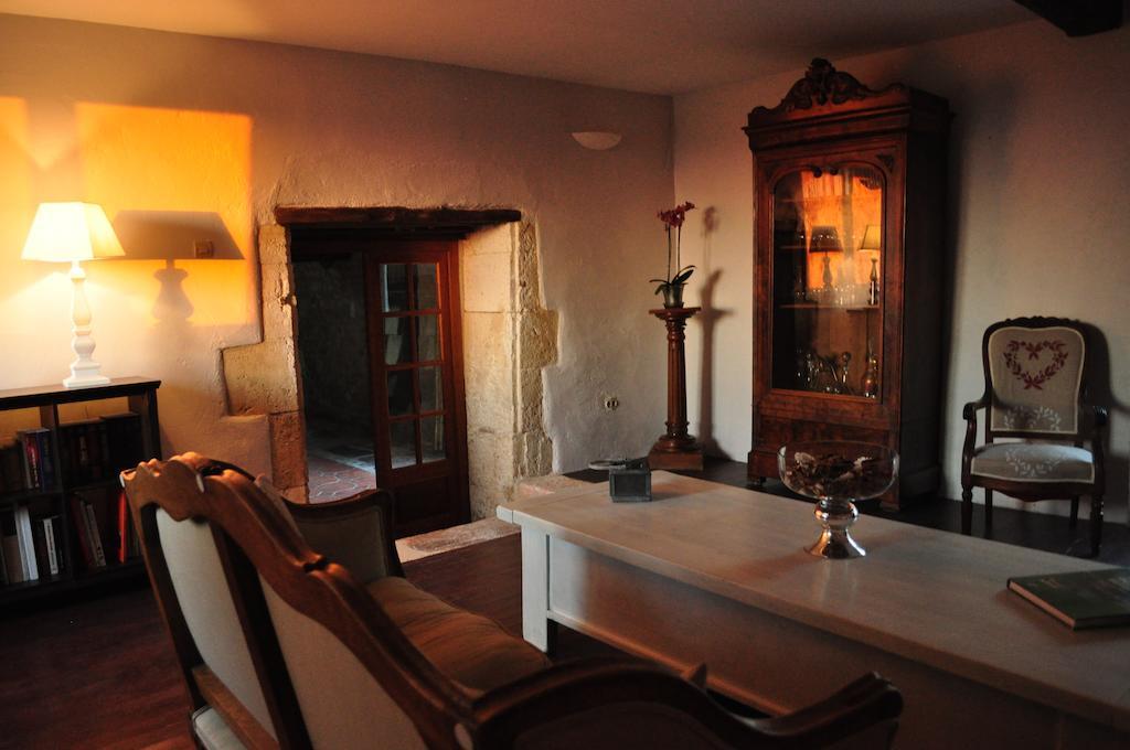 Chambres D'Hotes La Grange Au Bois Champagne-et-Fontaine Exteriér fotografie